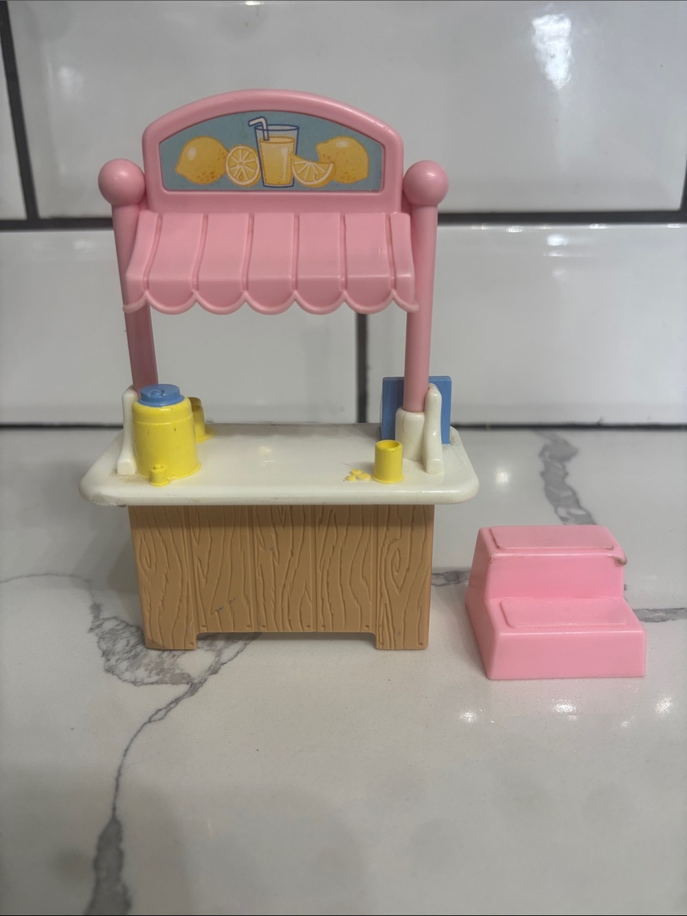 Fisher Price Loving Family Lemonade Stand 1994